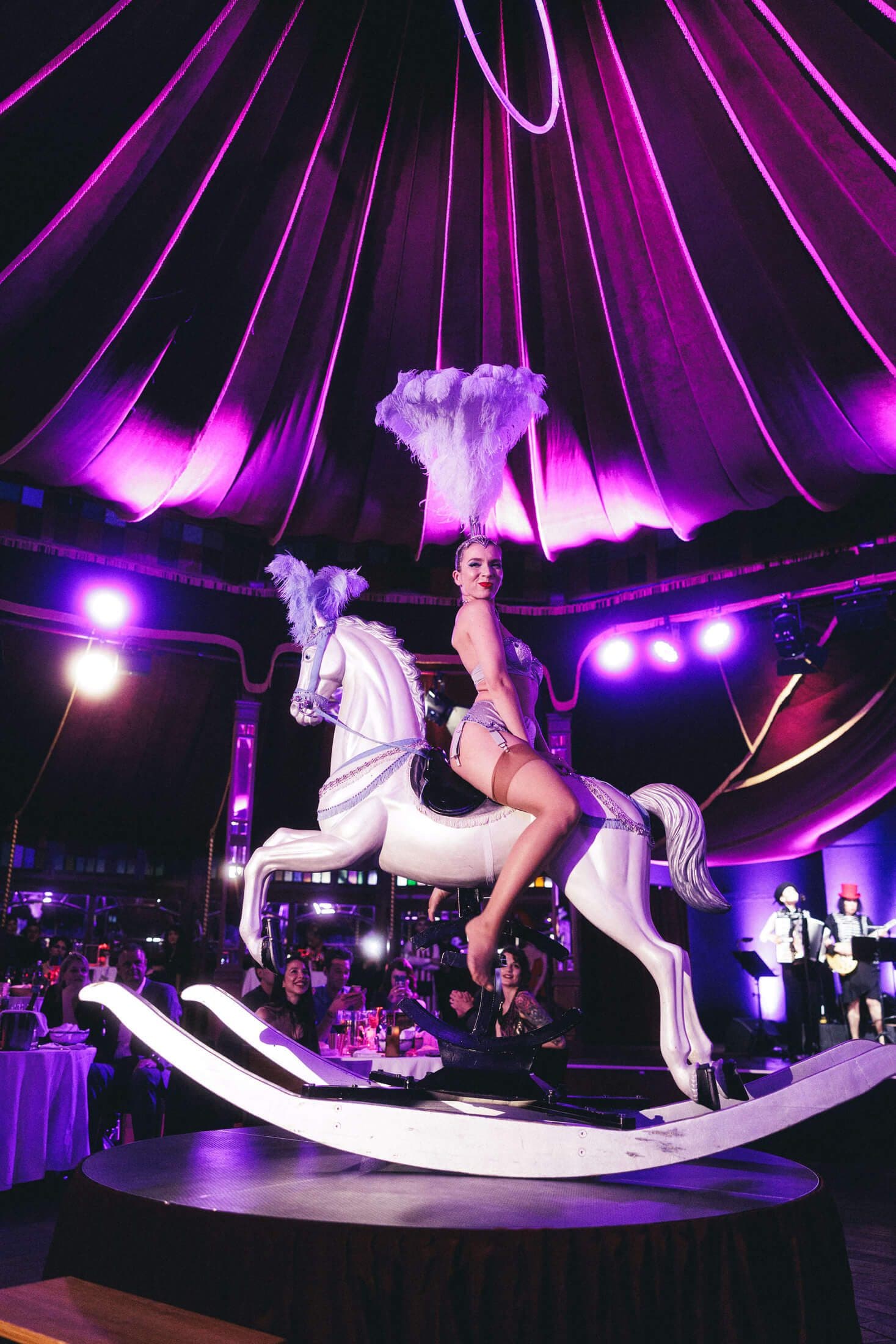 Burlesque – The art of stylish seduction